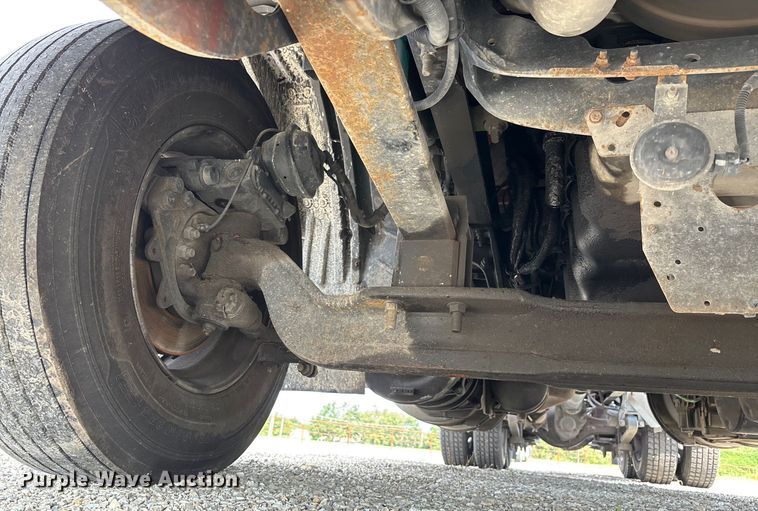 image for item DU1252 2021 International  LT625 semi truck