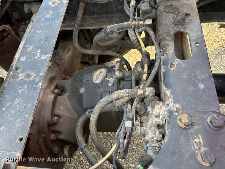 image for item DU1252 2021 International  LT625 semi truck