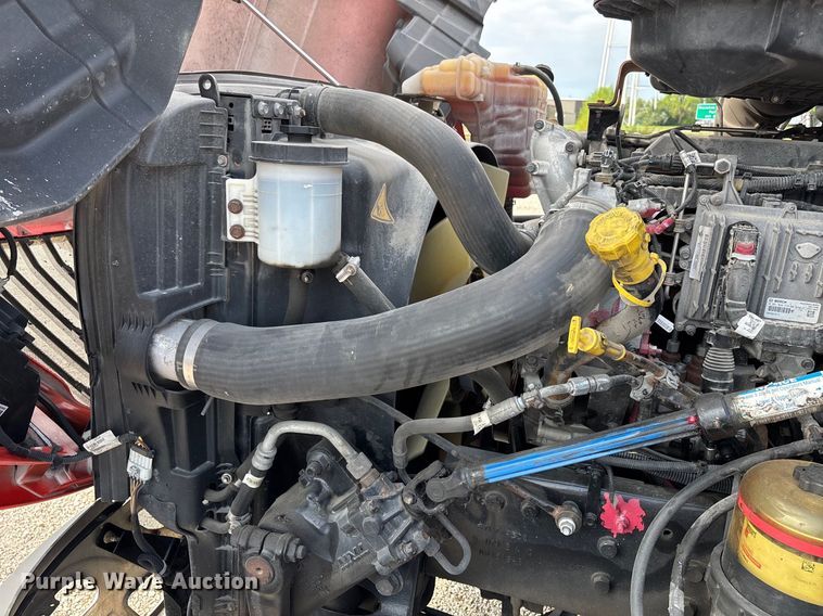 image for item DU1252 2021 International  LT625 semi truck