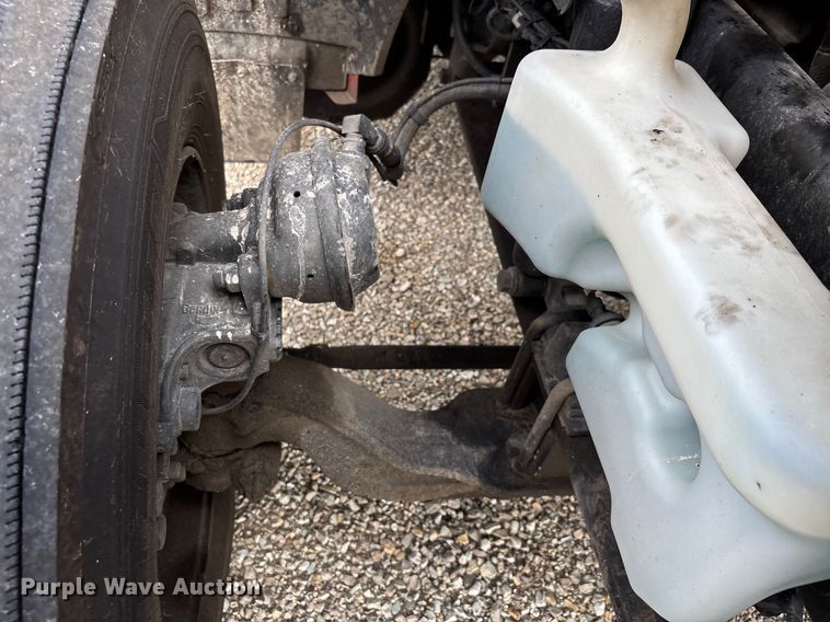 image for item DU1252 2021 International  LT625 semi truck