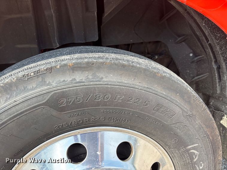 image for item DU1252 2021 International  LT625 semi truck