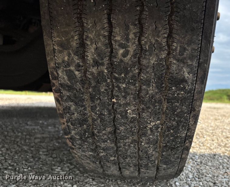 image for item DU1252 2021 International  LT625 semi truck