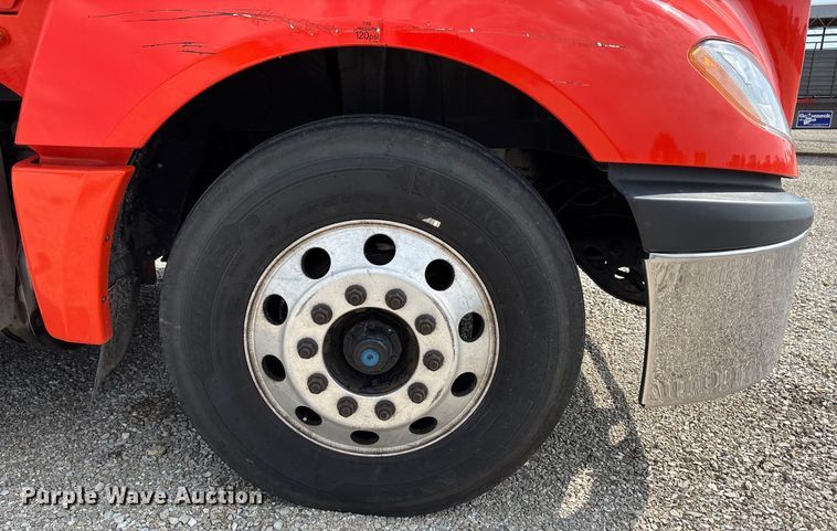 image for item DU1252 2021 International  LT625 semi truck