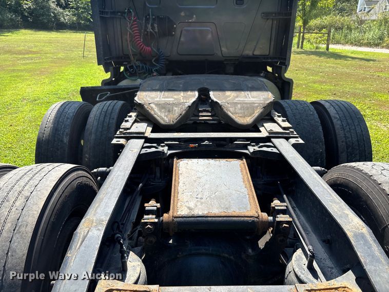 image for item DU1270 2016 International ProStar Plus semi truck