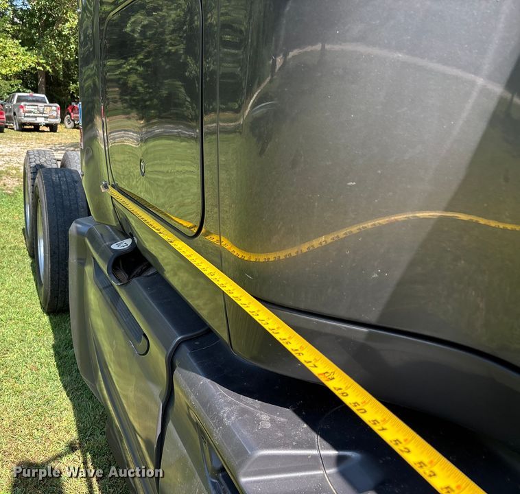 image for item DU1270 2016 International ProStar Plus semi truck