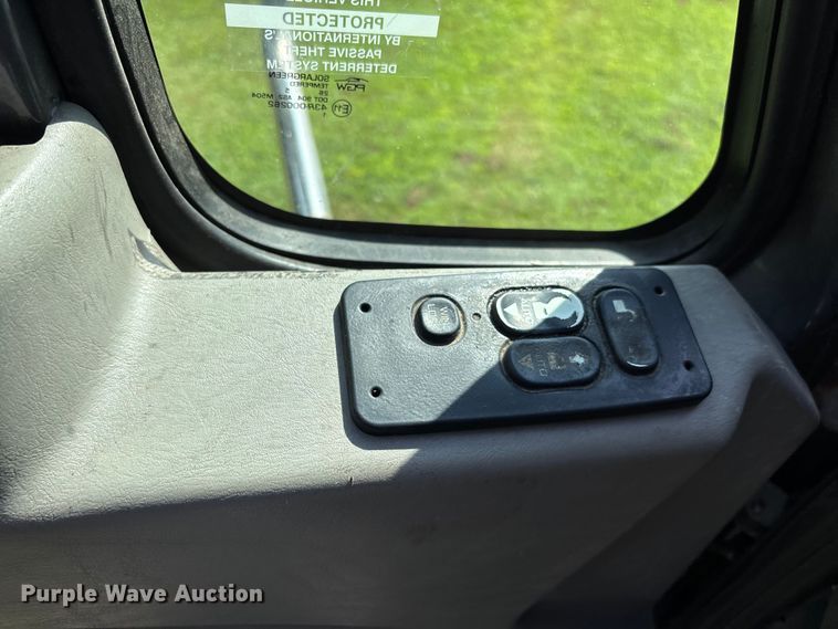 image for item DU1270 2016 International ProStar Plus semi truck