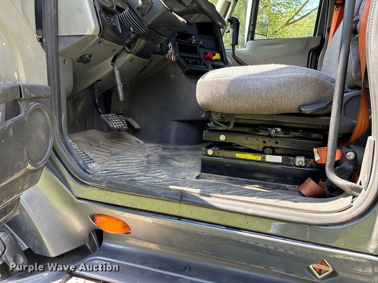 image for item DU1270 2016 International ProStar Plus semi truck