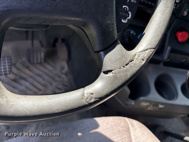 image for item DU1270 2016 International ProStar Plus semi truck