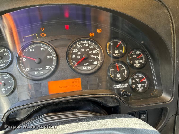 image for item DU1270 2016 International ProStar Plus semi truck