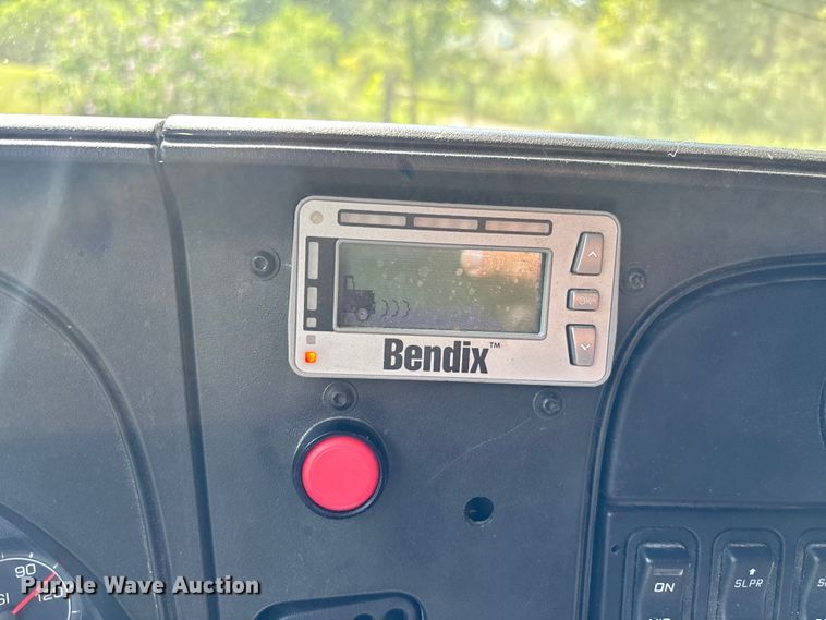 image for item DU1270 2016 International ProStar Plus semi truck