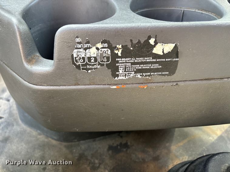 image for item DU1270 2016 International ProStar Plus semi truck