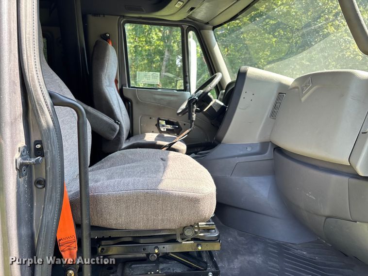 image for item DU1270 2016 International ProStar Plus semi truck