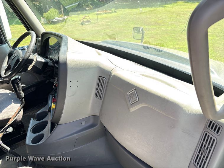 image for item DU1270 2016 International ProStar Plus semi truck