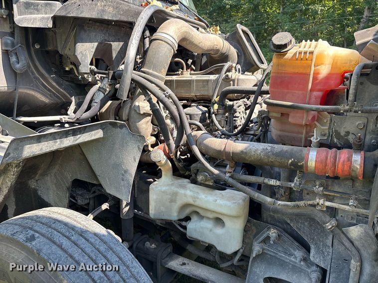 image for item DU1270 2016 International ProStar Plus semi truck