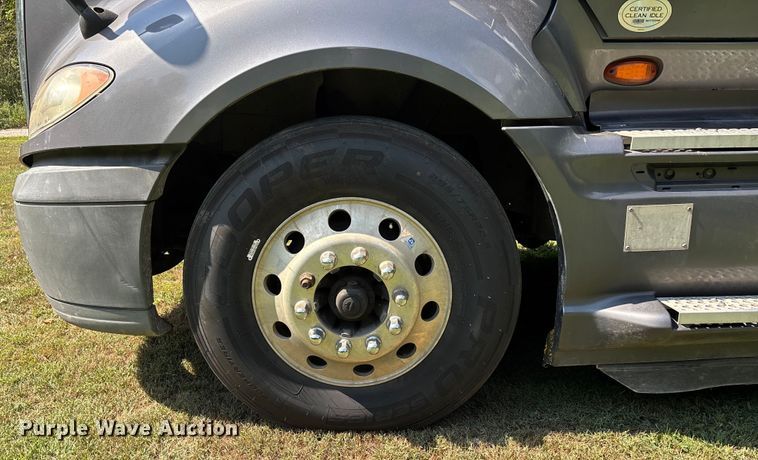 image for item DU1270 2016 International ProStar Plus semi truck