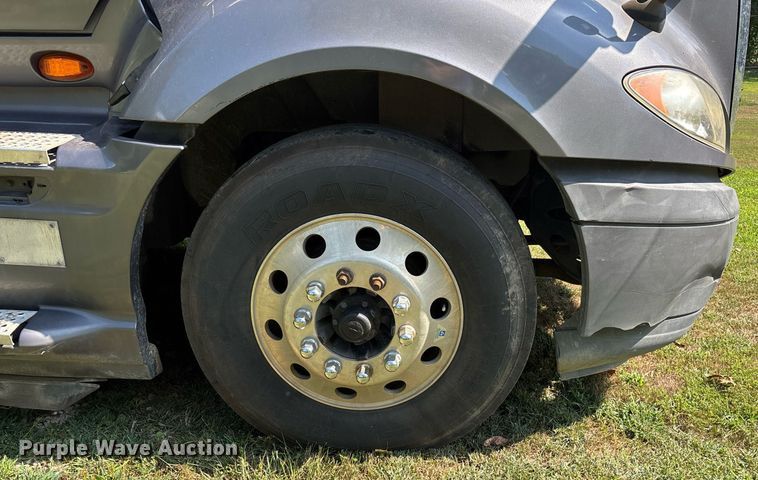 image for item DU1270 2016 International ProStar Plus semi truck