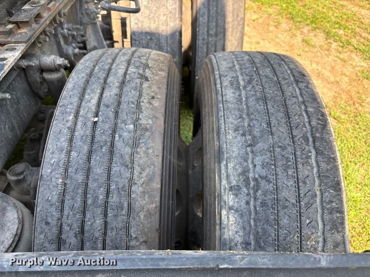 image for item DU1270 2016 International ProStar Plus semi truck