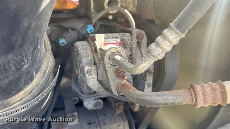 image for item DW3493 2012 Freightliner Cascadia semi truck