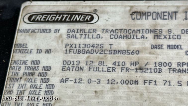 image for item DW3493 2012 Freightliner Cascadia semi truck