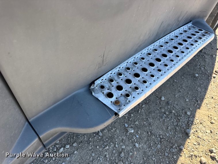 image for item DW3494 2017 Freightliner Cascadia semi truck