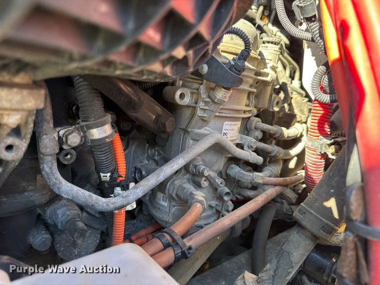 image for item DW3494 2017 Freightliner Cascadia semi truck