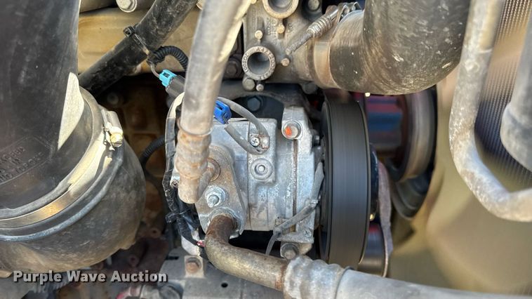 image for item DW3494 2017 Freightliner Cascadia semi truck