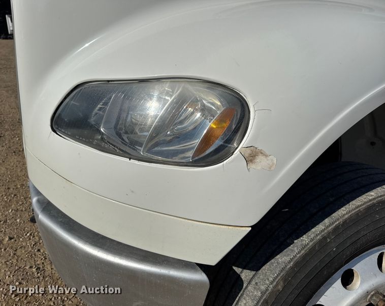 image for item DW3496 2015 Freightliner Business Class M2 semi truck