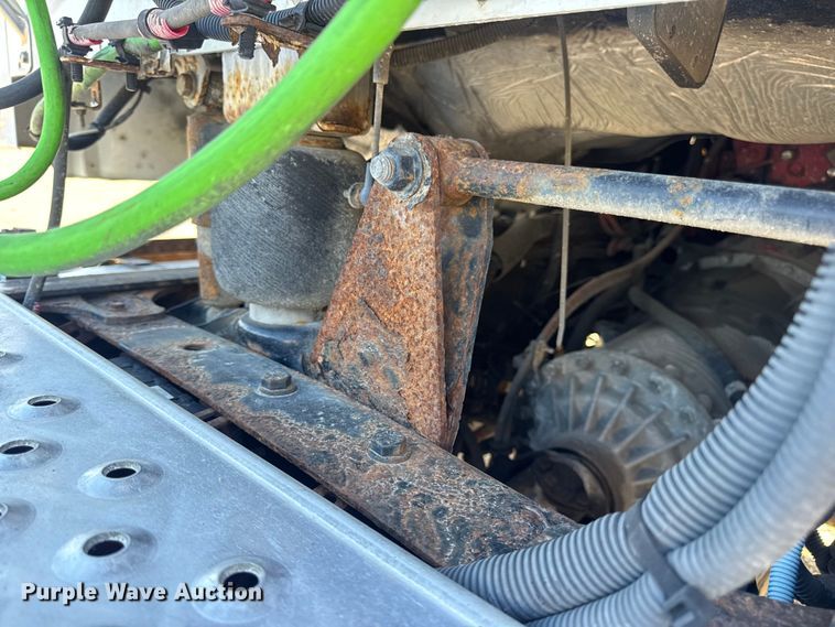 image for item DW3496 2015 Freightliner Business Class M2 semi truck