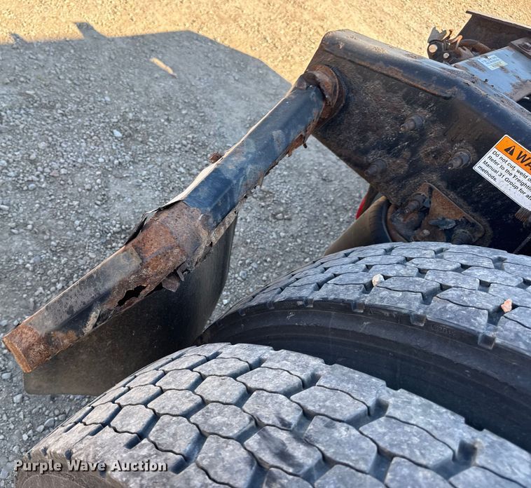 image for item DW3496 2015 Freightliner Business Class M2 semi truck