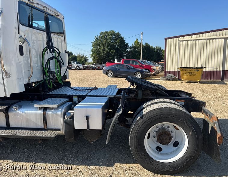 image for item DW3496 2015 Freightliner Business Class M2 semi truck