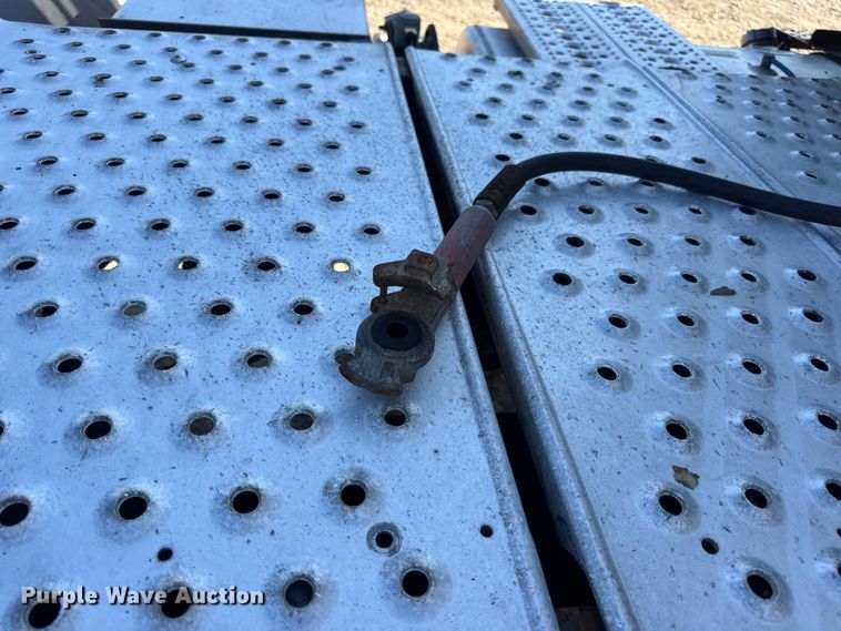 image for item DW3496 2015 Freightliner Business Class M2 semi truck