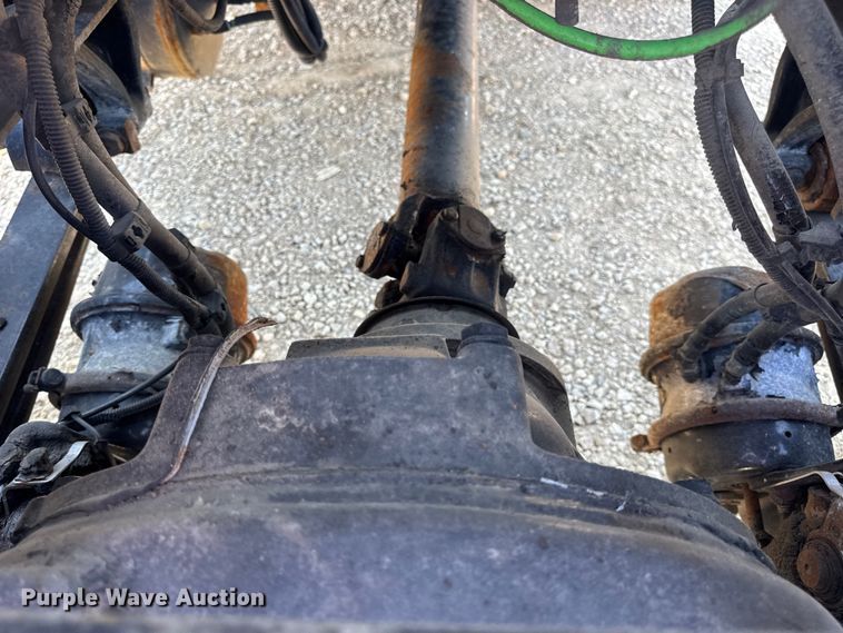 image for item DW3496 2015 Freightliner Business Class M2 semi truck