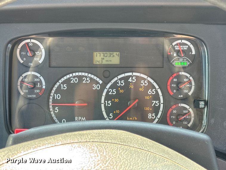 image for item DW3496 2015 Freightliner Business Class M2 semi truck