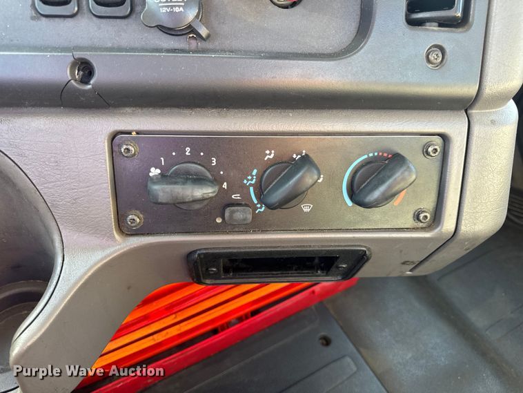 image for item DW3496 2015 Freightliner Business Class M2 semi truck