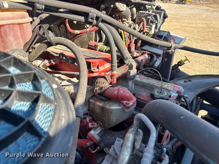 image for item DW3496 2015 Freightliner Business Class M2 semi truck