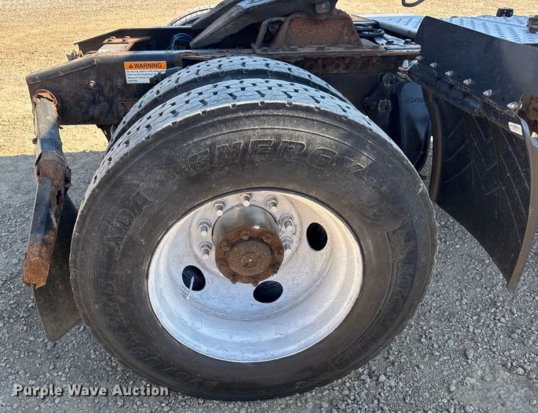 image for item DW3496 2015 Freightliner Business Class M2 semi truck