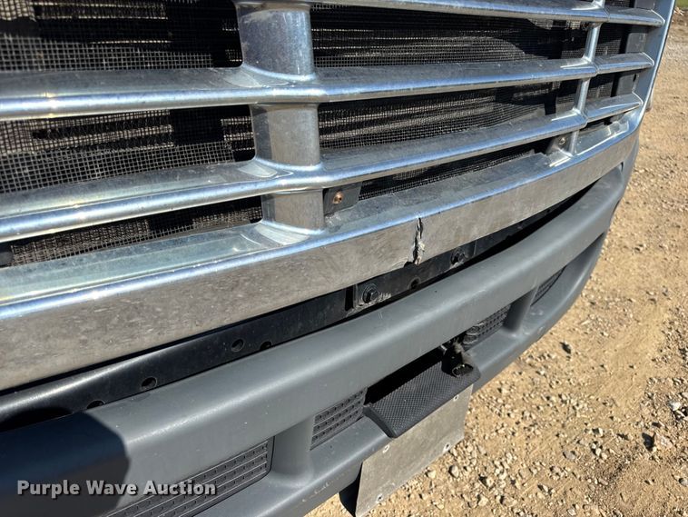 image for item DW3498 2017 Freightliner Cascadia semi truck