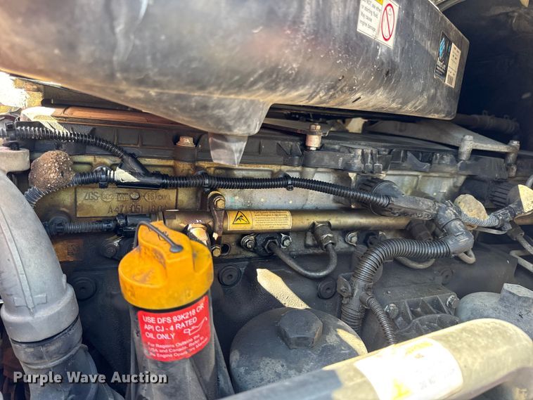 image for item DW3498 2017 Freightliner Cascadia semi truck