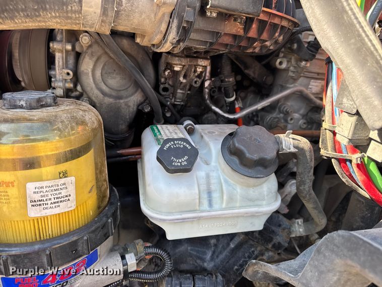 image for item DW3498 2017 Freightliner Cascadia semi truck