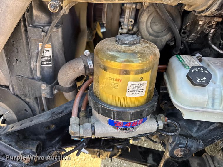 image for item DW3498 2017 Freightliner Cascadia semi truck