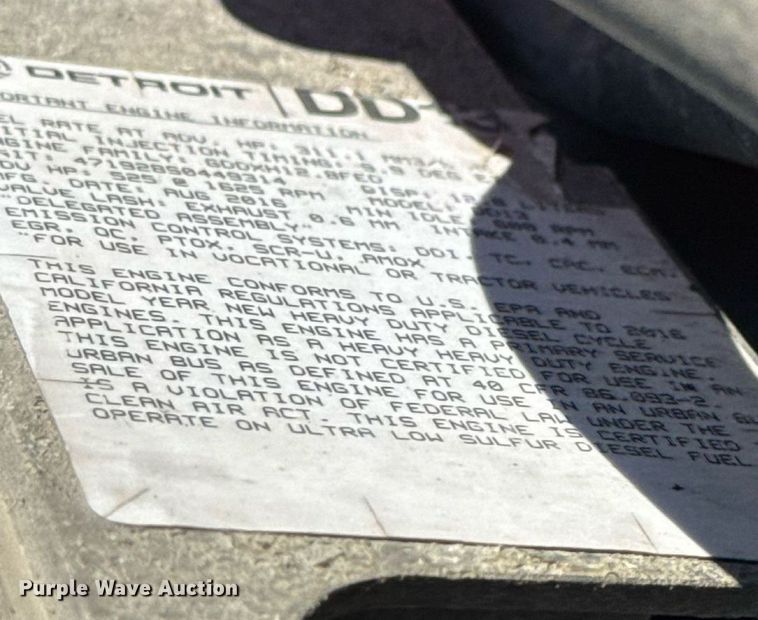 image for item DW3498 2017 Freightliner Cascadia semi truck