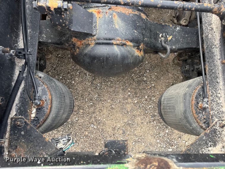 image for item DW6501 2008 International 9200i semi truck