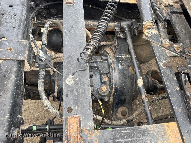 image for item DW6501 2008 International 9200i semi truck