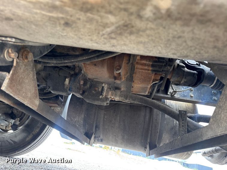 image for item DW6501 2008 International 9200i semi truck