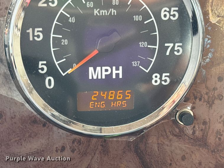 image for item DW6501 2008 International 9200i semi truck