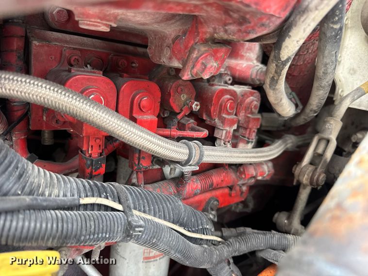 image for item DW6501 2008 International 9200i semi truck