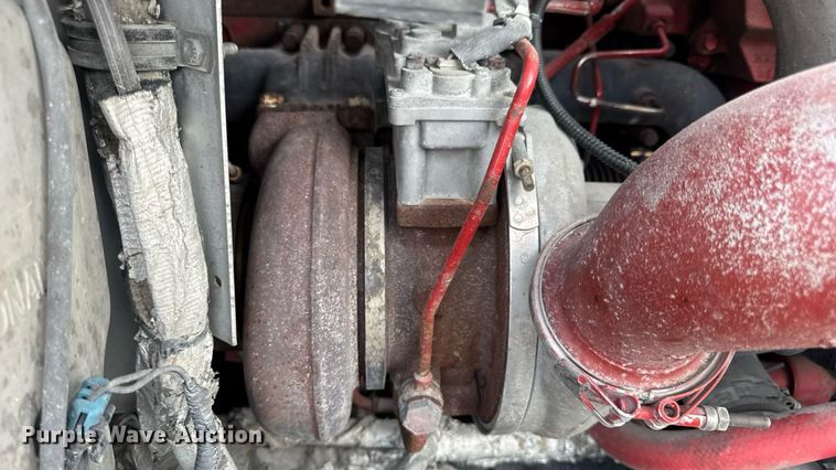 image for item DW6501 2008 International 9200i semi truck