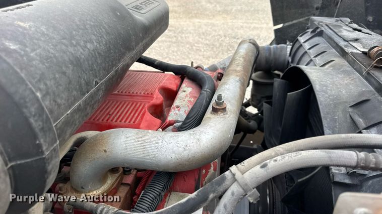 image for item DW6501 2008 International 9200i semi truck