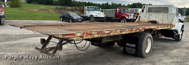 image for item DW6502 1997 International 4900 rollback truck