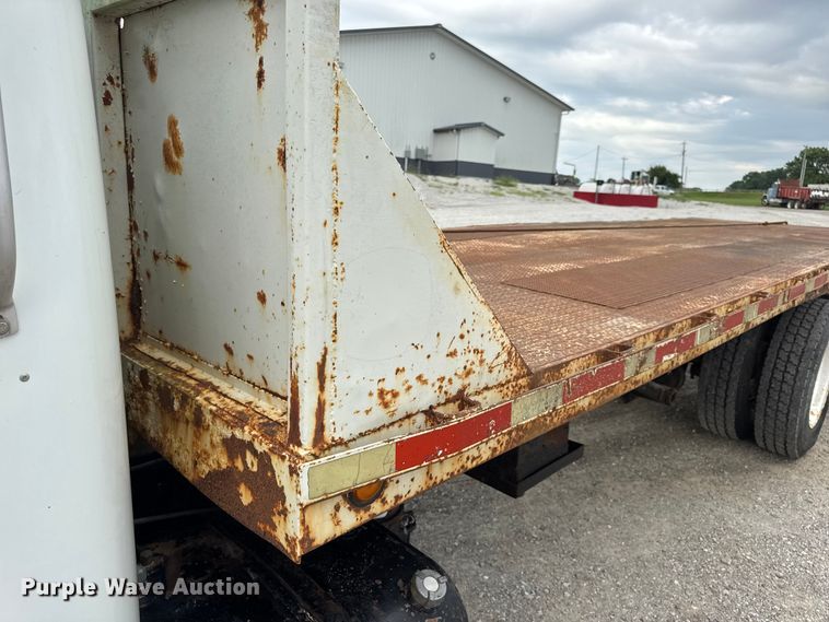 image for item DW6502 1997 International 4900 rollback truck